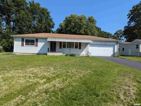 6107 Hickory Grove S St, Quincy, IL 62305