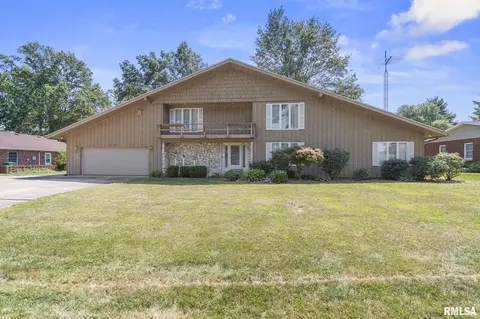 5360 W Divernon Rd, Auburn, IL 62615