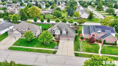 2705 Dickens Dr, Springfield, IL 62711 photo 5