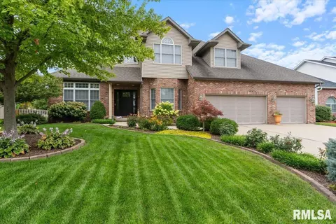 2705 Dickens Dr, Springfield, IL 62711