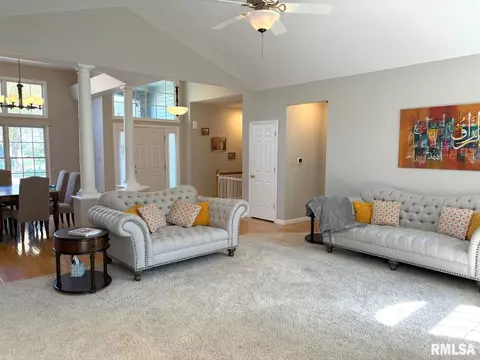3800 Thackeray Dr, Springfield, IL 62711 photo 2