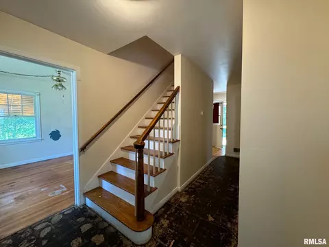 2012 E Cook St, Springfield, IL 62703 photo 4