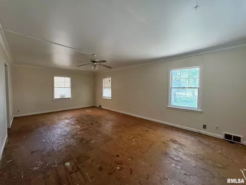 2012 E Cook St, Springfield, IL 62703 photo 7