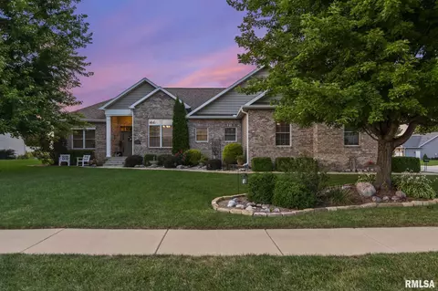 1145 Red Bud Run, Sherman, IL 62684