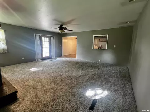 Living - 205 Maple St, Abingdon, IL 61410 photo 5 of 5