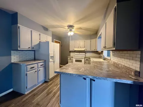 Kitchen - 205 Maple St, Abingdon, IL 61410 photo 1 of 4