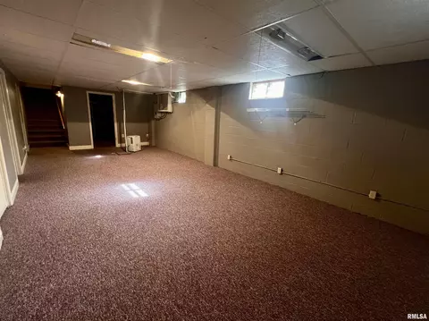 Other - 205 Maple St, Abingdon, IL 61410 photo 5 of 10