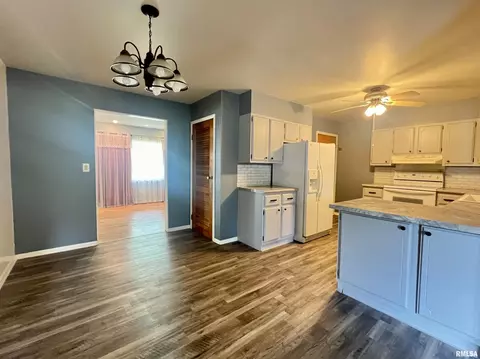 Other - 205 Maple St, Abingdon, IL 61410 photo 2 of 10