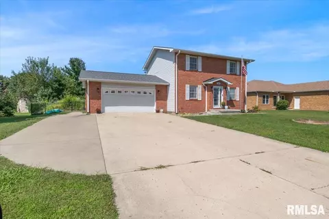 707 N Bitterroot Ct, Athens, IL 62613 photo 3