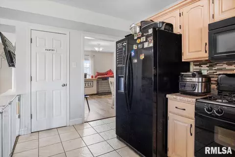 707 N Bitterroot Ct, Athens, IL 62613 photo 15