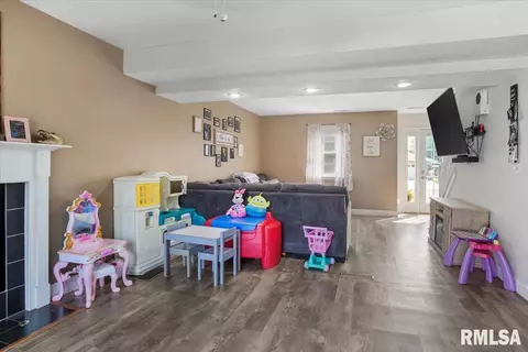 707 N Bitterroot Ct, Athens, IL 62613 photo 9