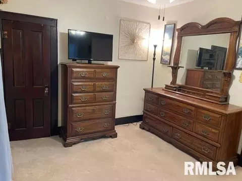 909 E Washington St, Clinton, IL 61727 photo 7