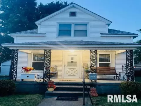 909 E Washington St, Clinton, IL 61727