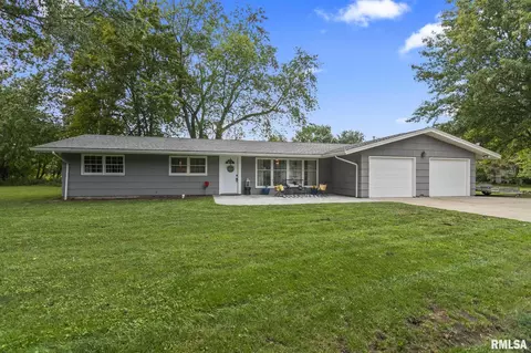 7685 Canterbury Dr, Springfield, IL 62712