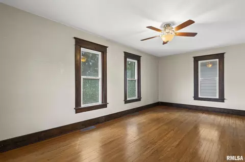 211 S Walnut St, Springfield, IL 62704 photo 22