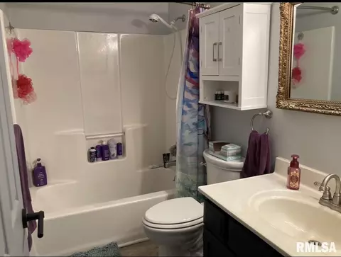 Bath - 3012 Terra Ct, Springfield, IL 62707 photo 1 of 1