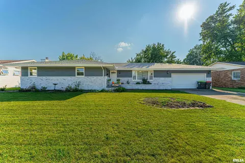 315 Northgate, Lincoln, IL 62656