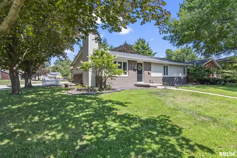 2217 Winnebago Dr, Springfield, IL 62702 photo 3