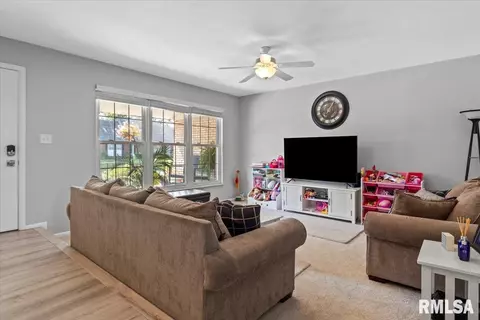 59 Mesa Dr, Springfield, IL 62702 photo 6