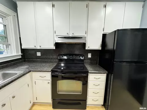612 S State St, Springfield, IL 62704 photo 10