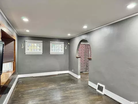 612 S State St, Springfield, IL 62704 photo 2