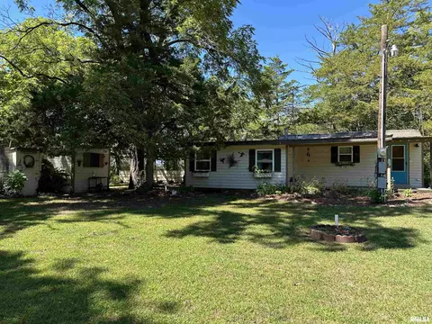 2427 Township Rd, Oquawka, IL 61469