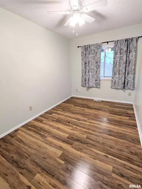 93 Trailridge Ln, Springfield, IL 62704 photo 12