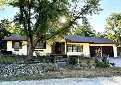 105 S Dutchland Estate Rd, Havana, IL 62644