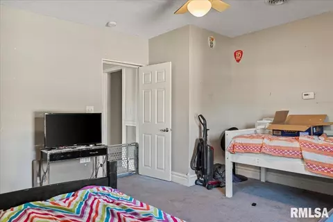 Bedroom - 202 E Birch St, New Berlin, IL 62670 photo 4 of 8