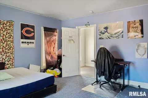 Bedroom - 202 E Birch St, New Berlin, IL 62670 photo 2 of 8