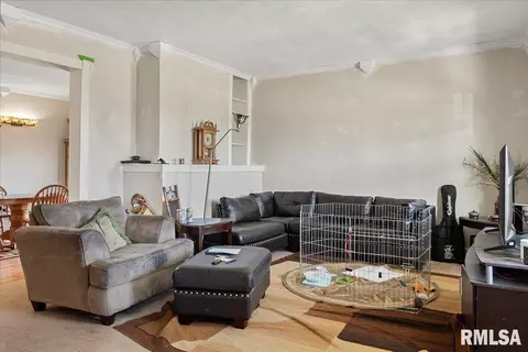 Living - 202 E Birch St, New Berlin, IL 62670 photo 1 of 2