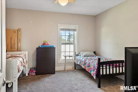 Bedroom - 202 E Birch St, New Berlin, IL 62670 photo 3 of 8