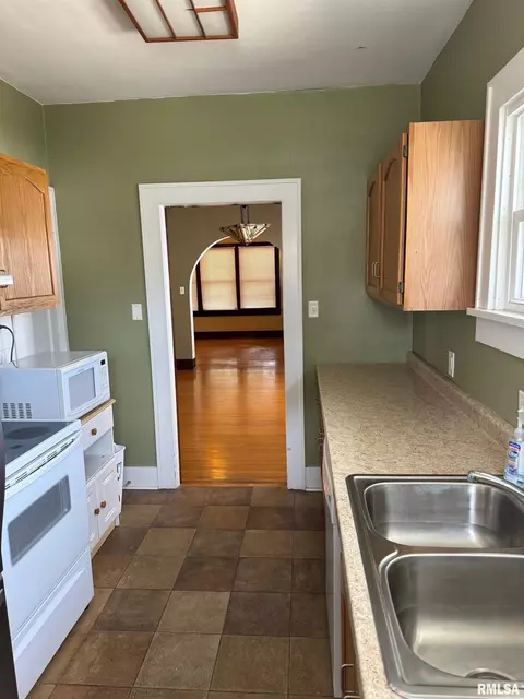 1720 S State St, Springfield, IL 62704 photo 5