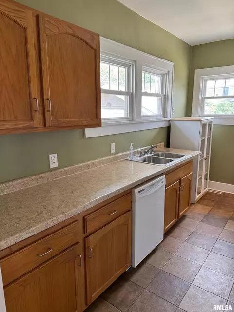 1720 S State St, Springfield, IL 62704 photo 7