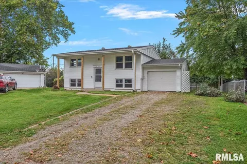 408 Pleasant Ln, Rochester, IL 62563