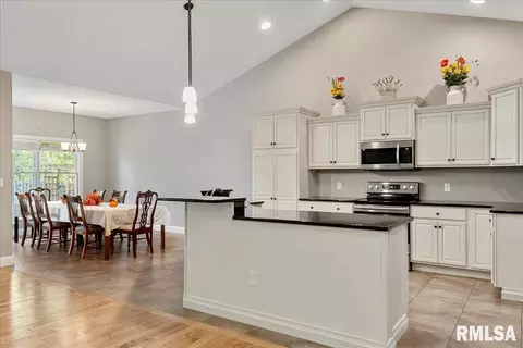 2212 A Charlack Ave, Springfield, IL 62704 photo 9