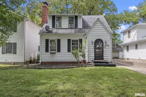 2437 S Lowell Ave, Springfield, IL 62704 photo 3