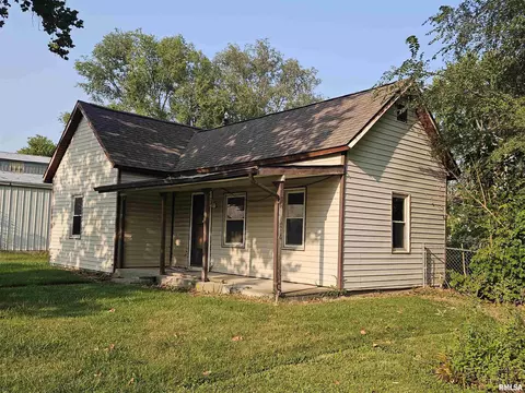 Exterior - 1544 Broadway St, Beason, IL 62512 photo 5 of 5