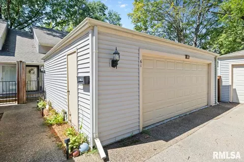 61 Country Pl, Springfield, IL 62703 photo 2