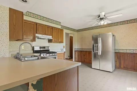 26172619 Delaware Dr, Springfield, IL 62702 photo 8