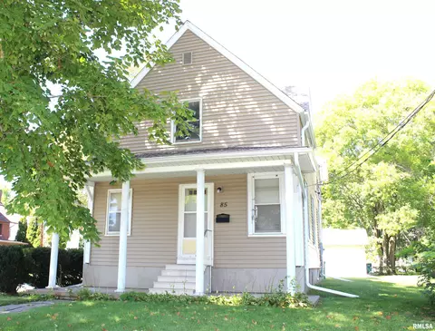 85 W North St, Galesburg, IL 61401