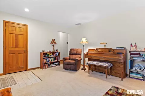 3019 Turning Mill Dr, Springfield, IL 62711 photo 5