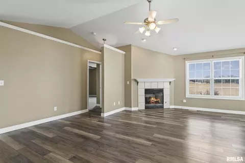 2713 Carl Prairie Dr, Springfield, IL 62703 photo 7