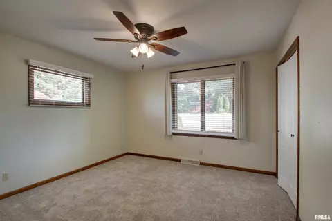 2131 Cherry Ln, Quincy, IL 62305 photo 9