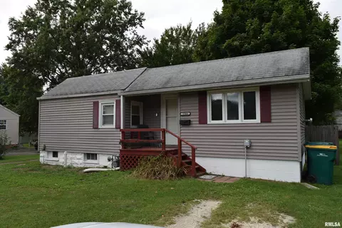 1564 Harrison St, Galesburg, IL 61401