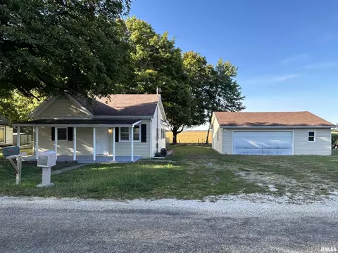 212 Ann Dr, Tallula, IL 62688 photo 2