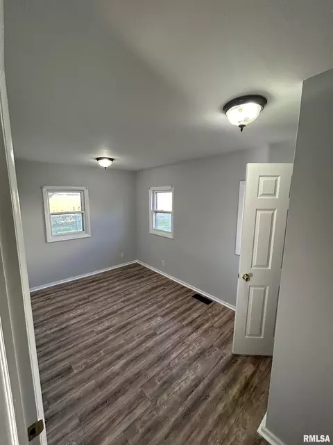 212 Ann Dr, Tallula, IL 62688 photo 10
