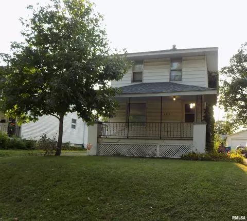 2521 S 9th St, Springfield, IL 62703