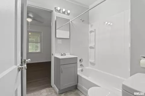 831 S 14th St, Springfield, IL 62703 photo 18