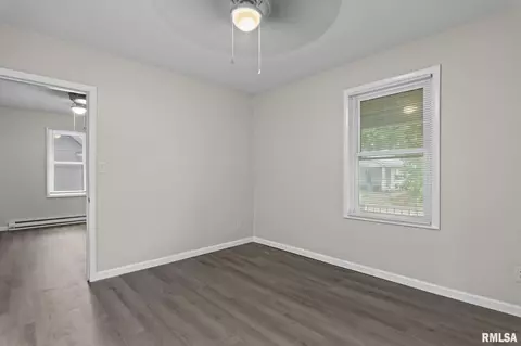 831 S 14th St, Springfield, IL 62703 photo 5